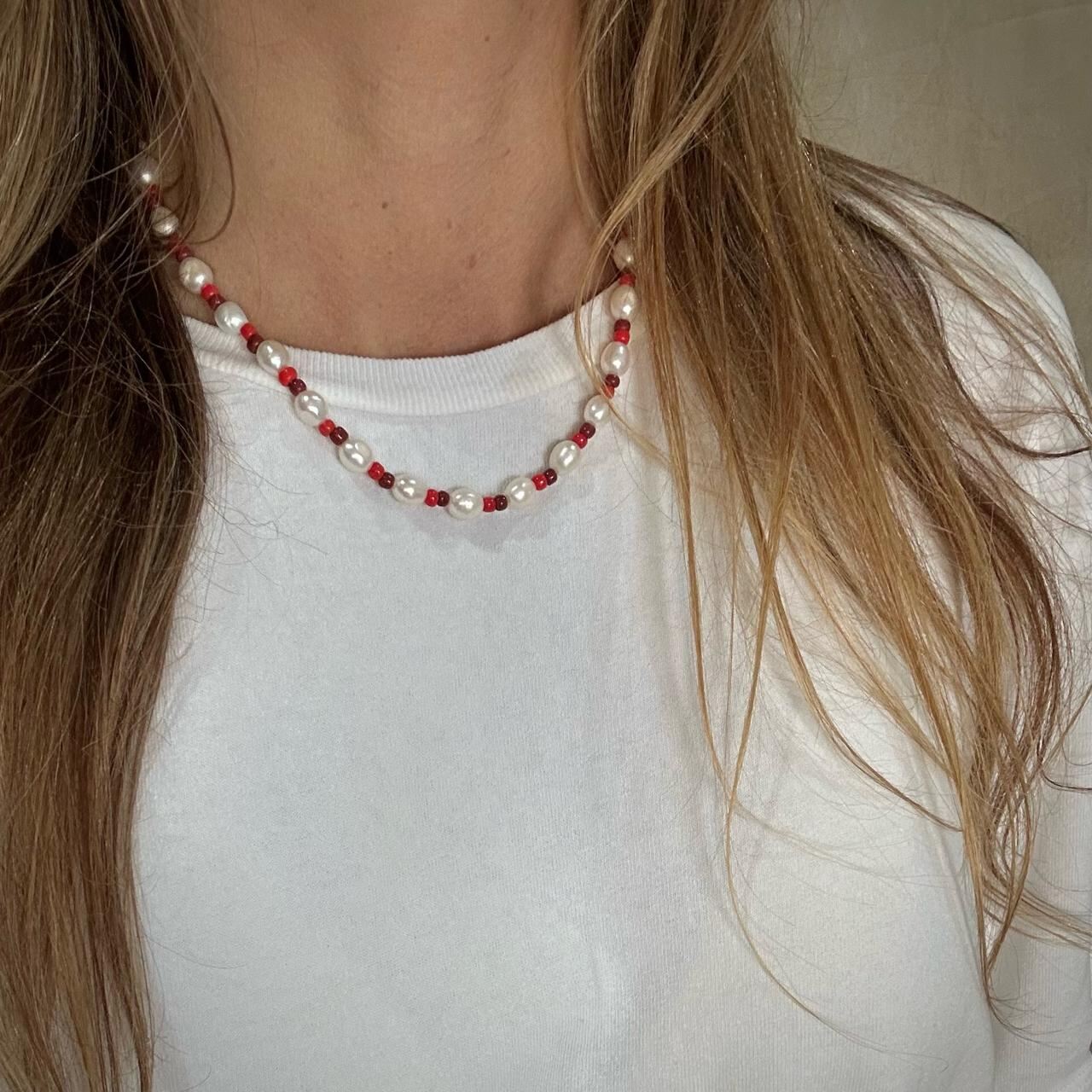 colar pérolas terrosos