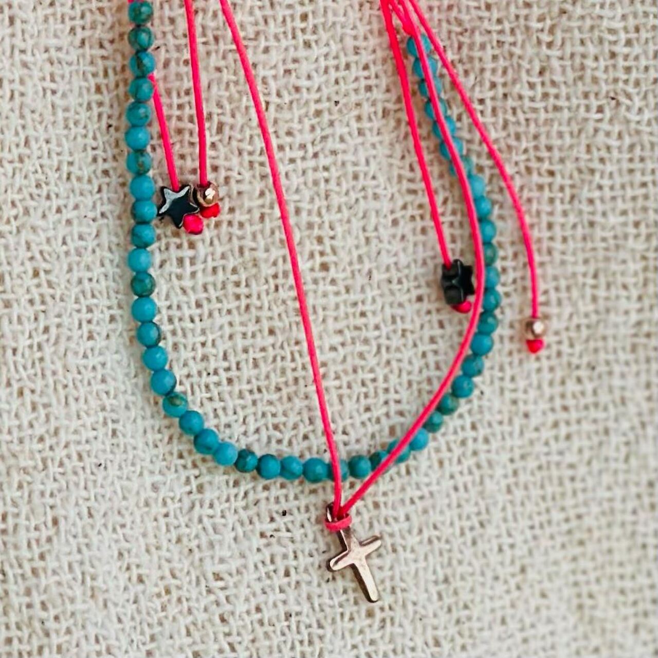 colar pérolas terrosos