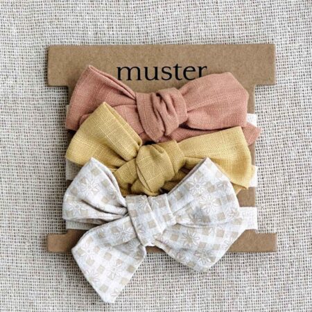 set laços beatriz pêssego, mostarda e vichy bege e branco