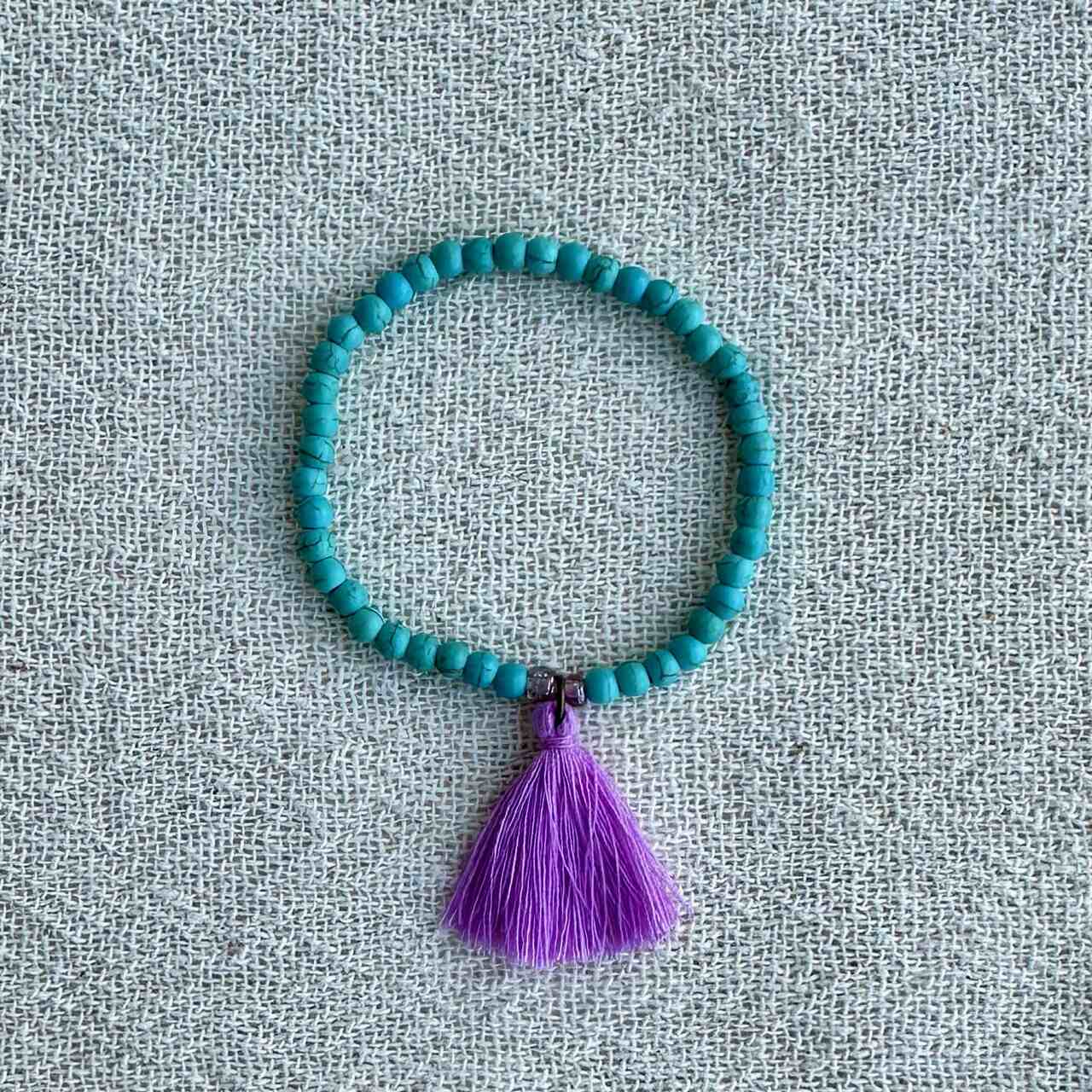 pulseira beads vermelho e branco