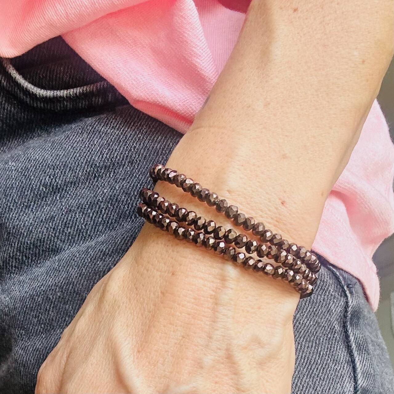 pulseira beads vermelho e branco