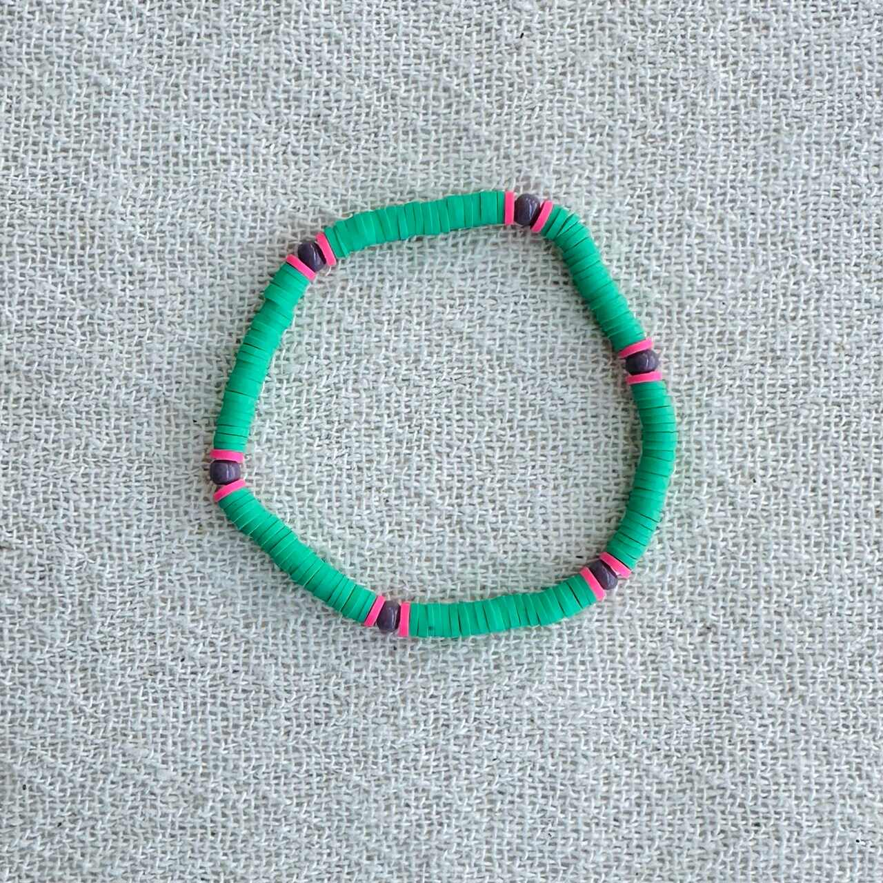 pulseira beads vermelho e branco